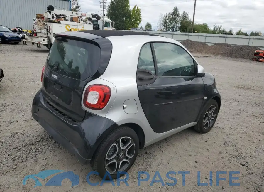 WMEFJ9BA2KK371512# 3