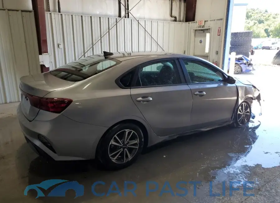 3KPF24AD2RE821196# 3