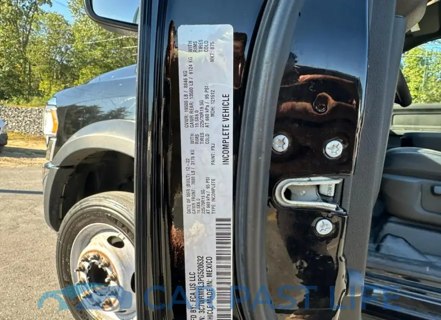 3C7WRMFL3PG520632# 10