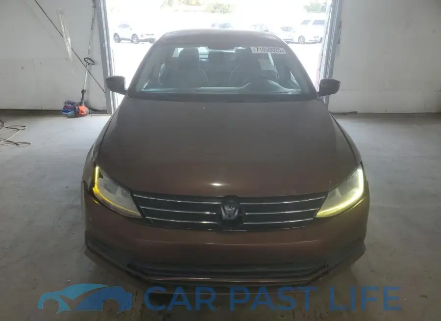 3VW2B7AJ1HM340752# 5