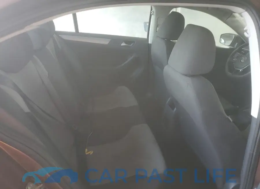 3VW2B7AJ1HM340752# 10