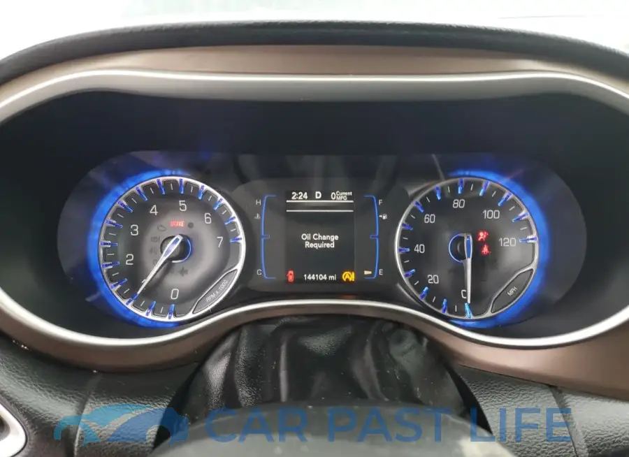 2C4RC1FG9JR124543# 9