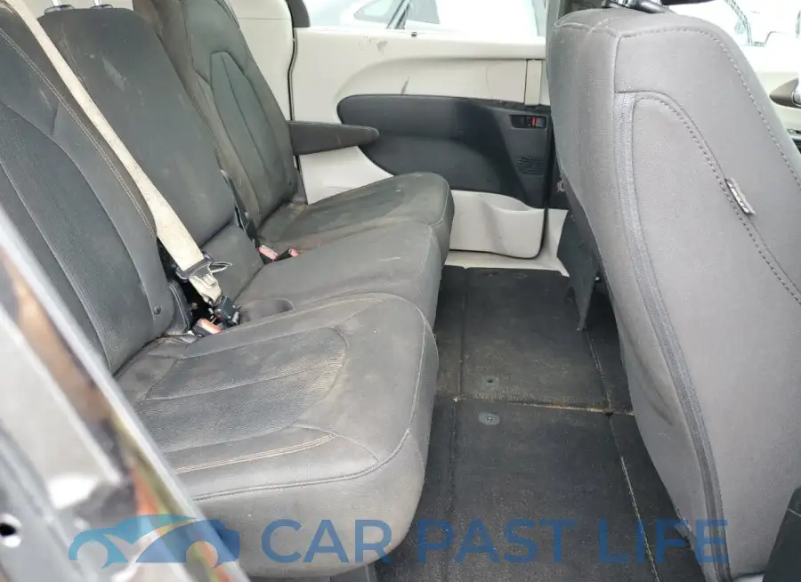 2C4RC1FG9JR124543# 11