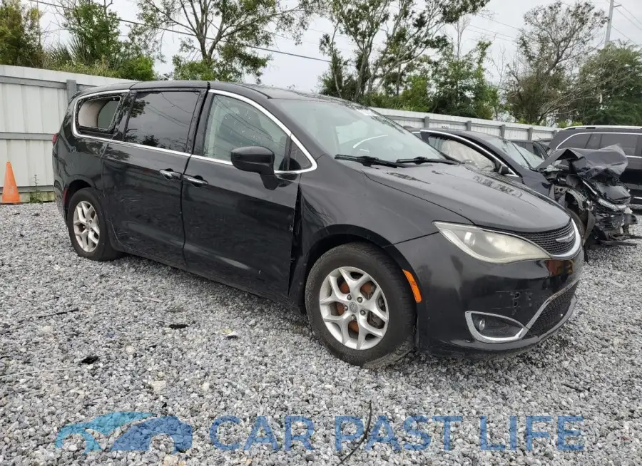 2C4RC1FG9JR124543# 4