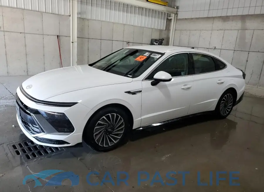 KMHL34JJ3RA097216# 1