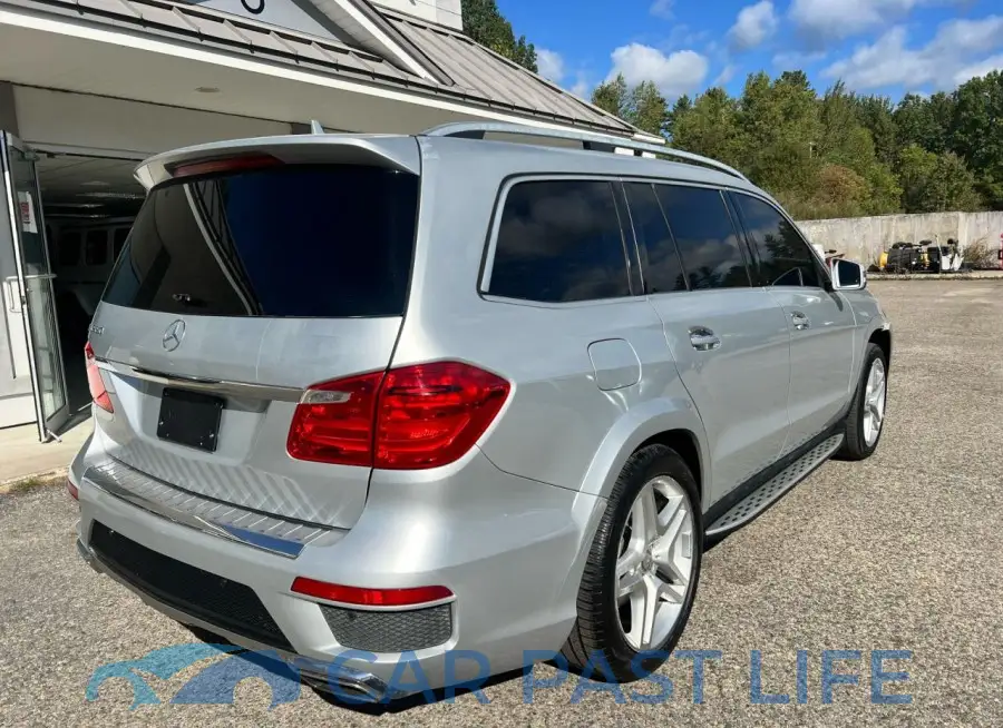 4JGDF7DE5GA700076# 4