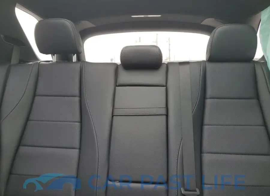 4JGFB5KB2PA948125# 10