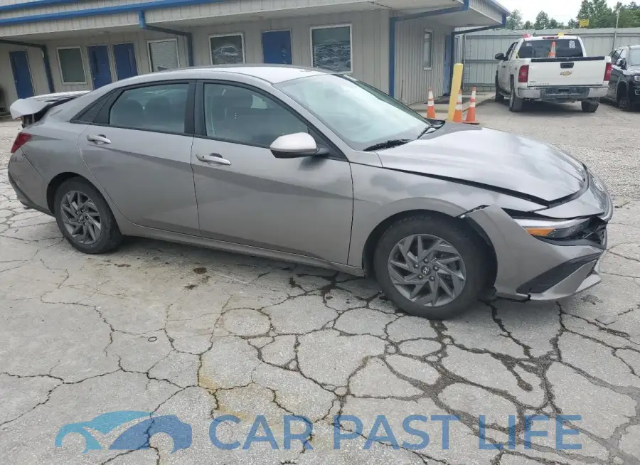 KMHLM4DG4RU644165# 4