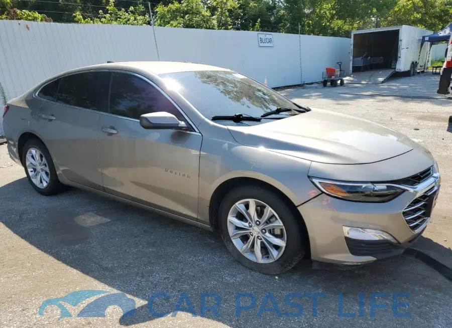 1G1ZD5ST3NF139682# 4