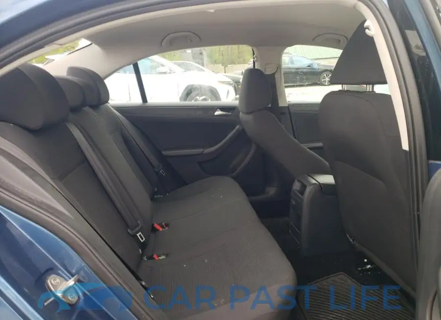 3VW167AJ7GM387797# 10