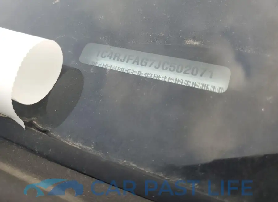 1C4RJFAG7JC502071# 12