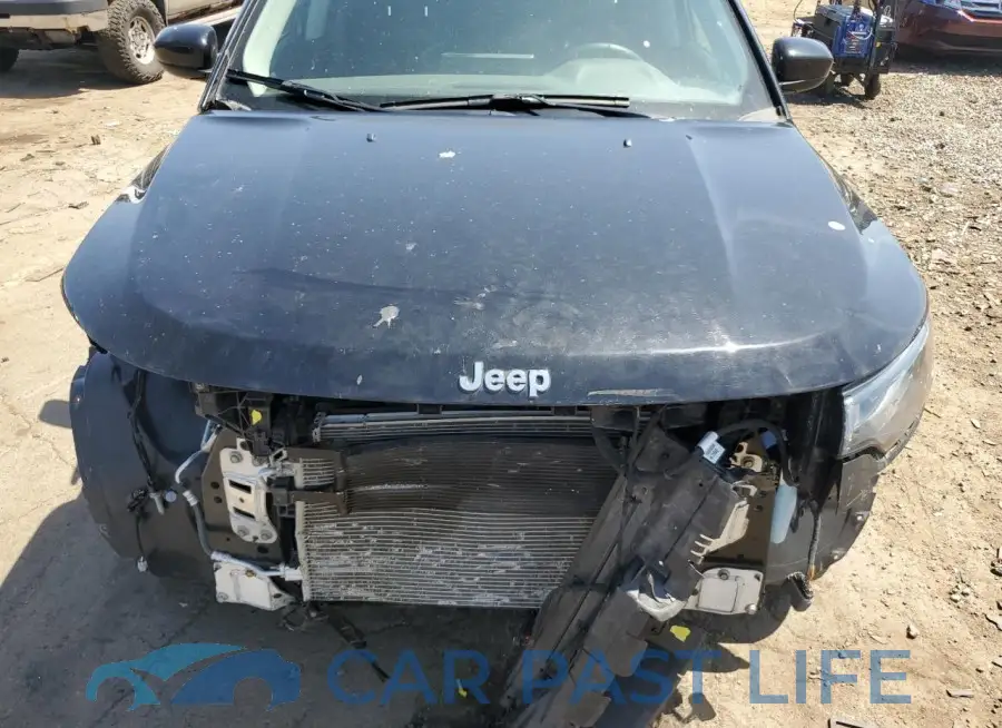 3C4NJDFB9NT117752# 11