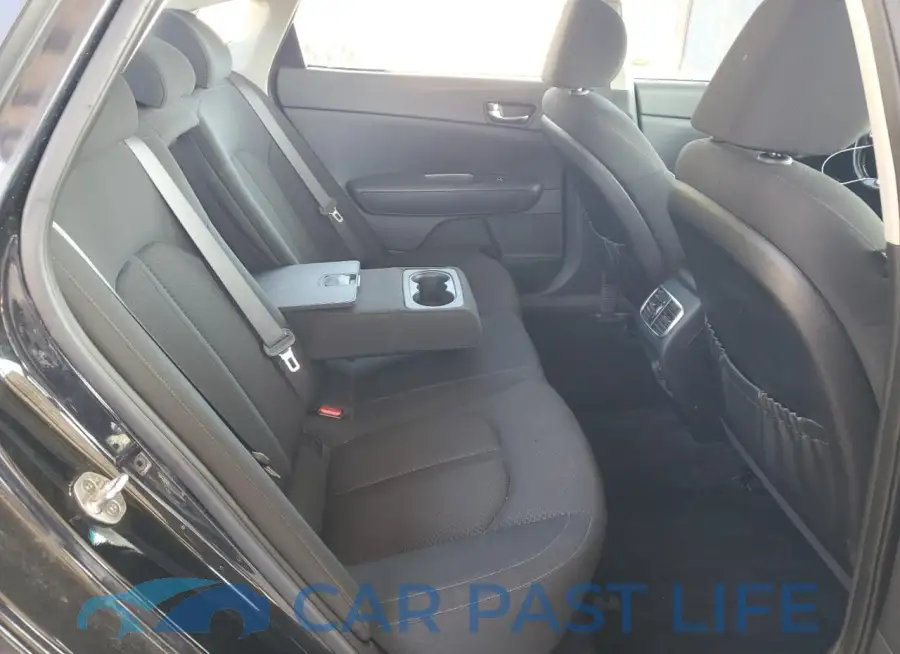 KNAGT4LE5J5020671# 10