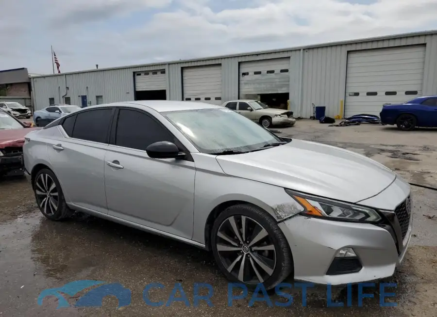 1N4BL4CV3KC126049# 4