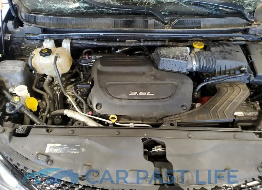 2C4RC1FG8JR306041# 12
