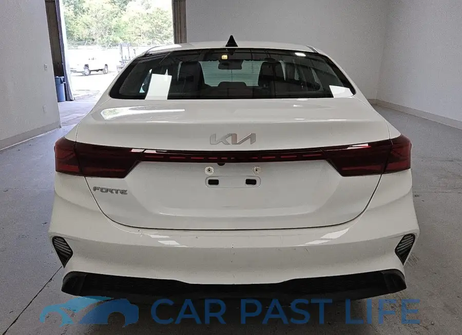 3KPF24AD9PE616133# 6