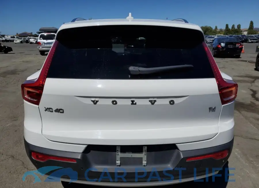 YV4AC2HK2K2068799# 6