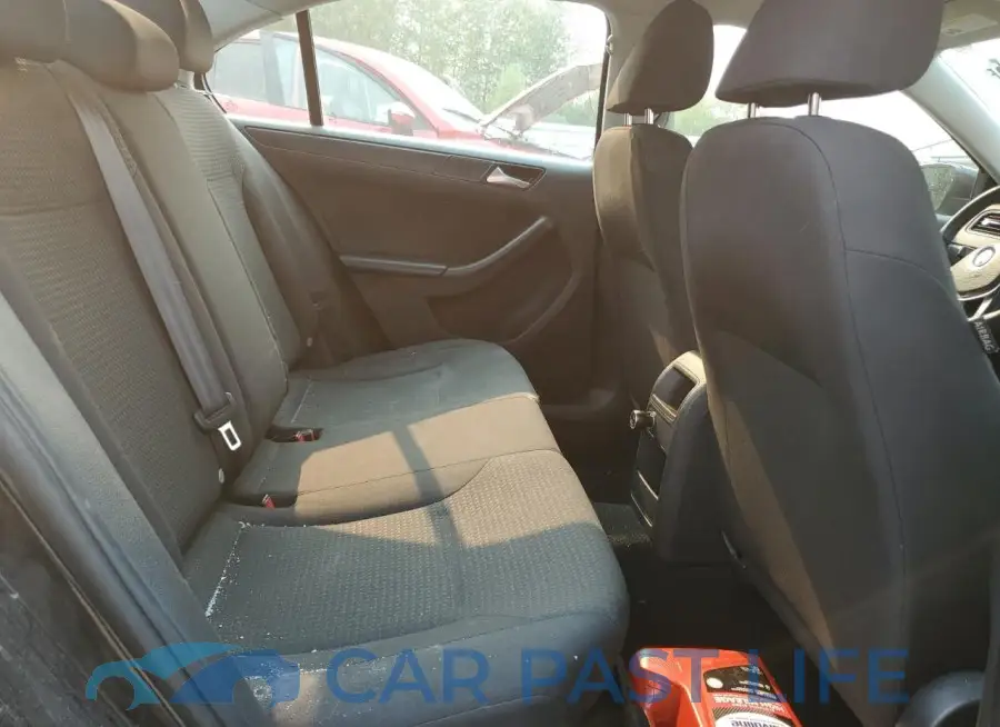 3VW267AJ7GM325045# 10