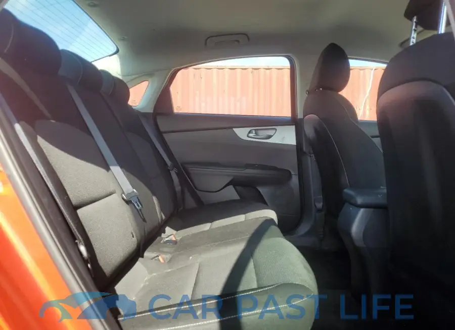3KPF24AD5RE729371# 10