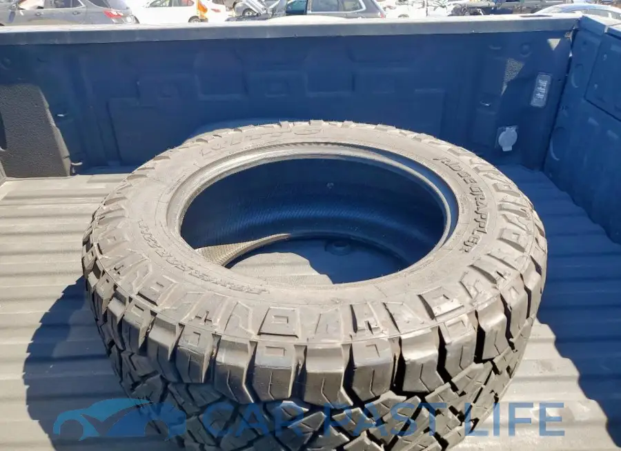 1GT49REY8NF145351# 12