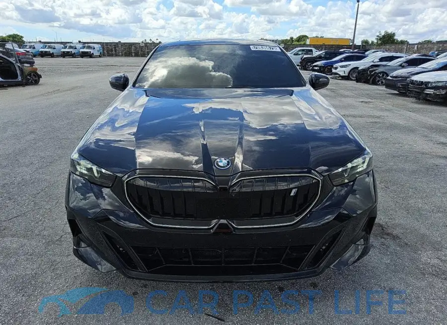 WBY33FK05RCR67461# 5