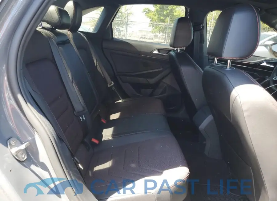 3VW2T7BU3NM024979# 10