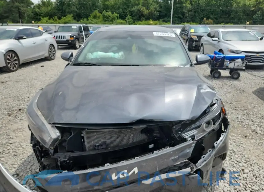 3KPF24AD1RE697812# 5