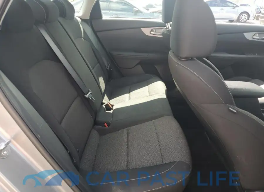 3KPF24AD6RE775226# 10