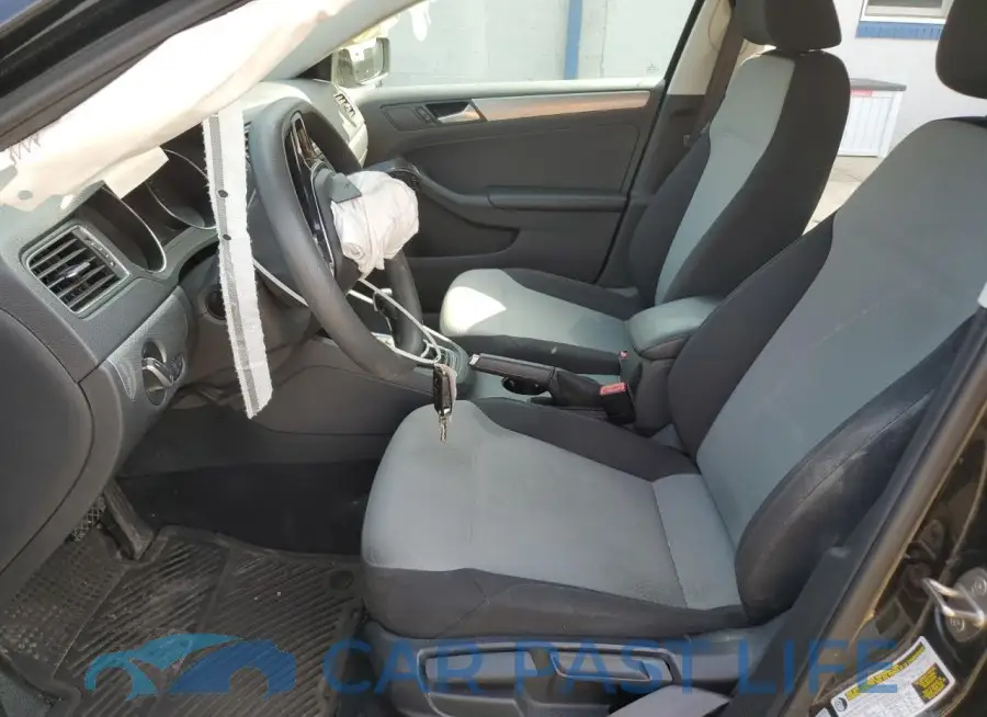 3VW2B7AJ2HM206669# 7