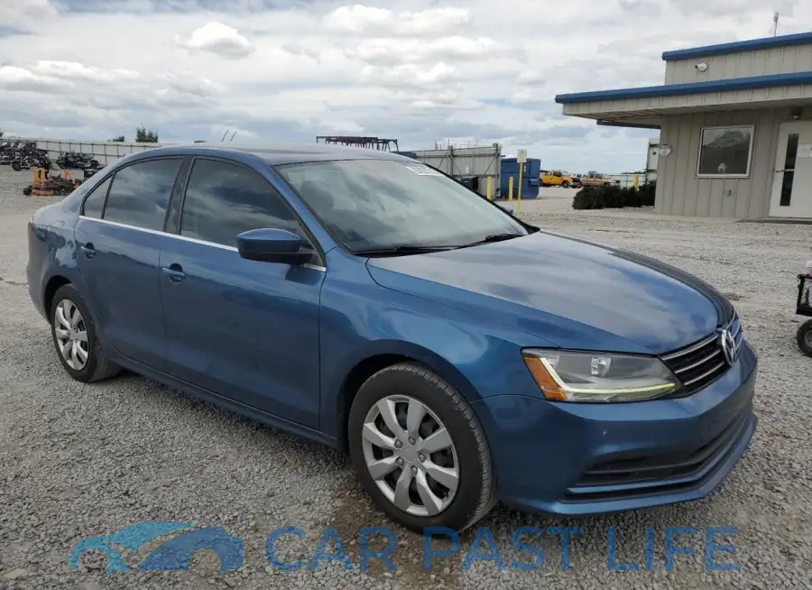 3VW2B7AJ7HM372766# 4
