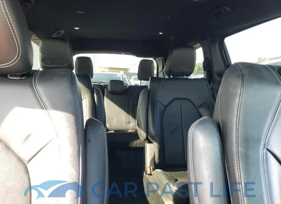 2C4RC1L72NR220749# 10
