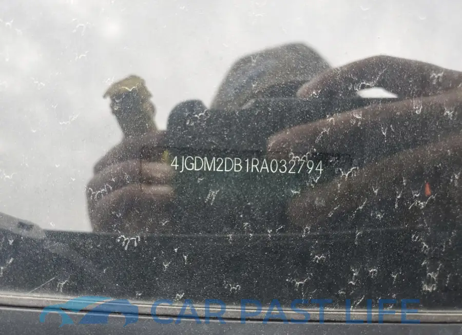 4JGDM2DB1RA032794# 13