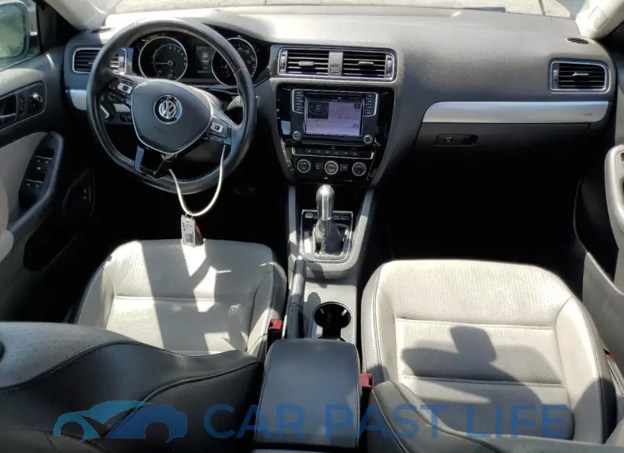 3VW637AJ9GM245417# 8