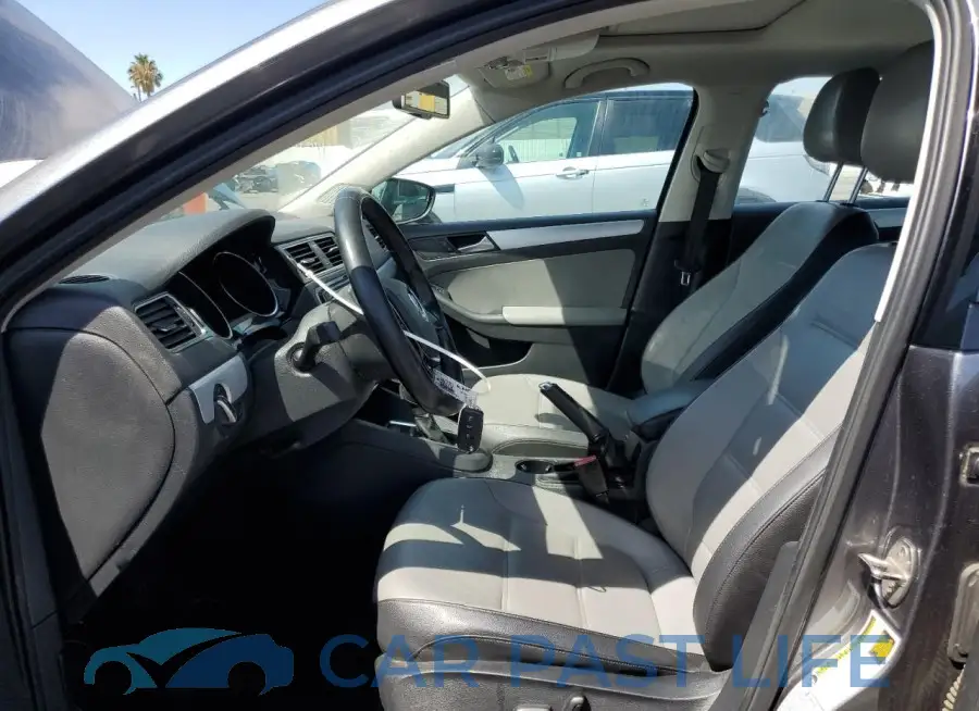 3VW637AJ9GM245417# 7