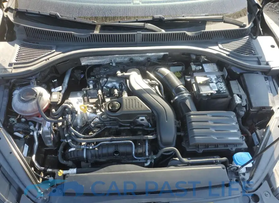 3VW7M7BU8RM001688# 11