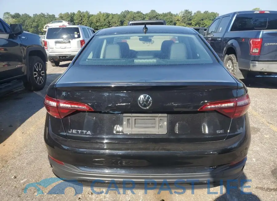 3VW7M7BU8RM001688# 6