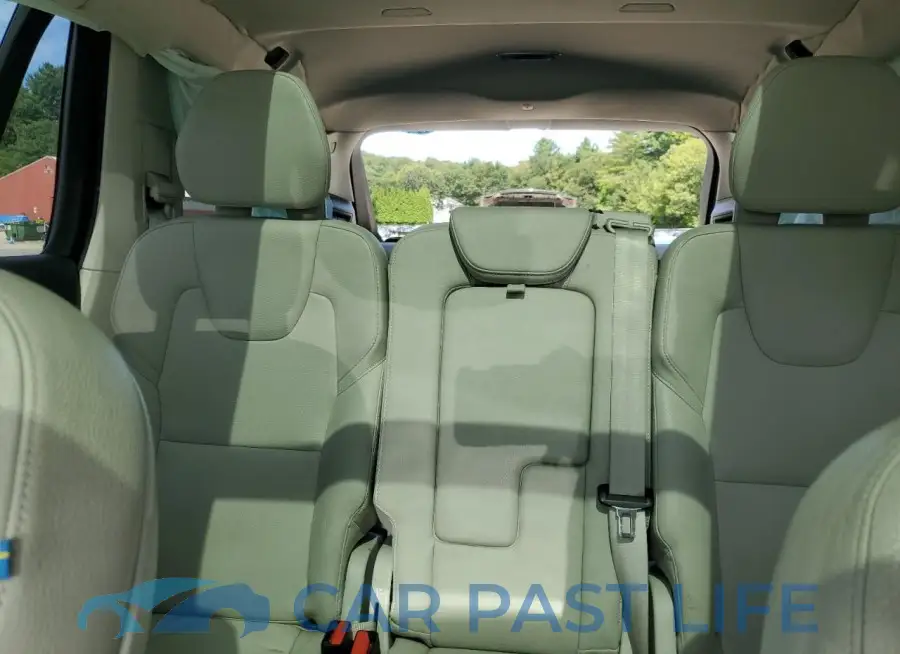 YV4102PK4M1692462# 10