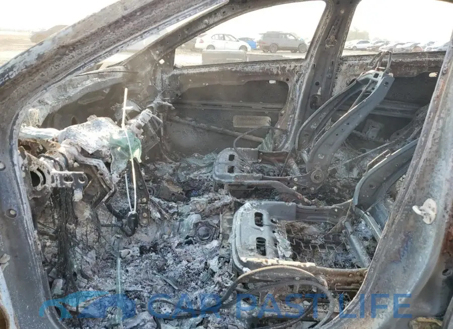 3KPF24AD2LE169672# 7