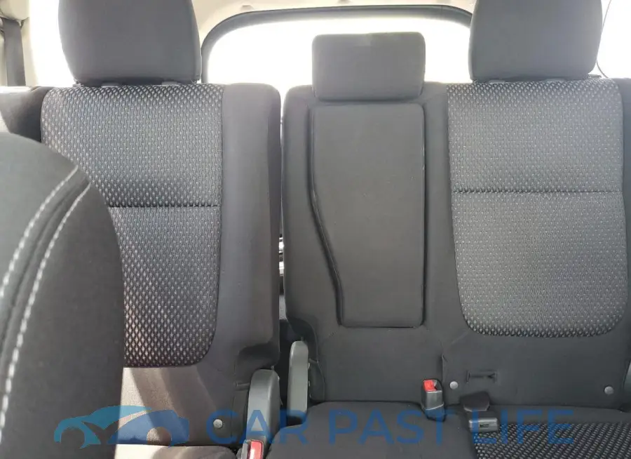 JA4AD2A38JZ012840# 10