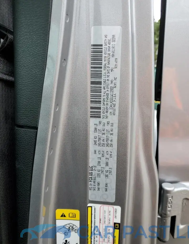 1C4HJXDG3JW112922# 12