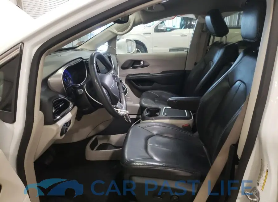2C4RC1BG8NR117952# 7