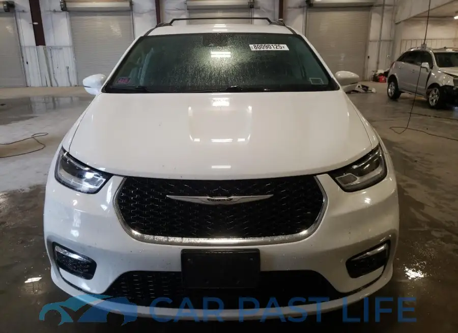 2C4RC1BG8NR117952# 5