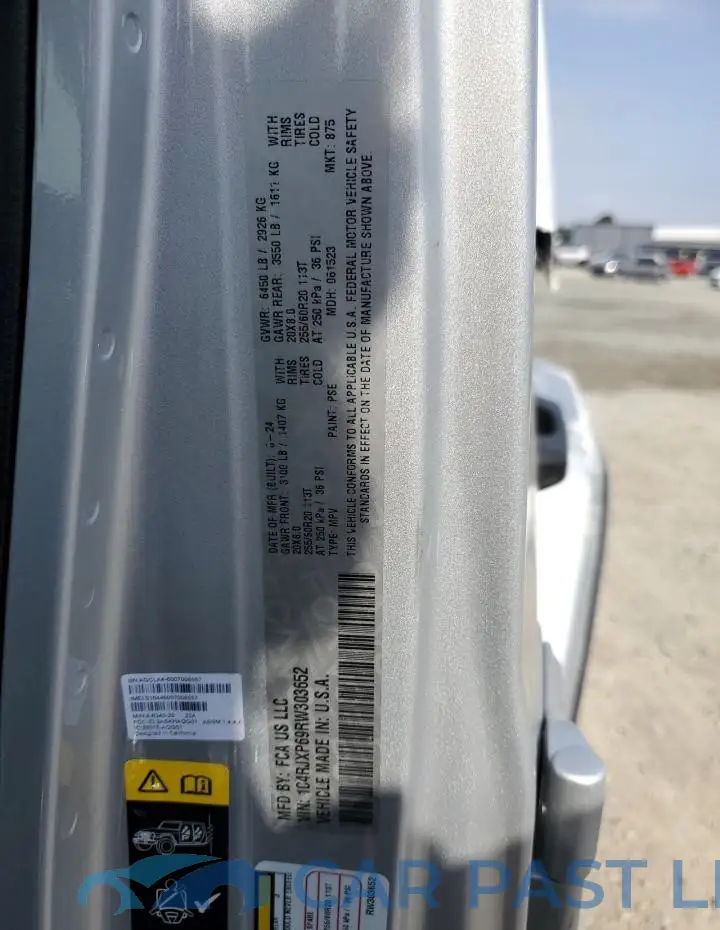 1C4RJXP69RW303652# 14