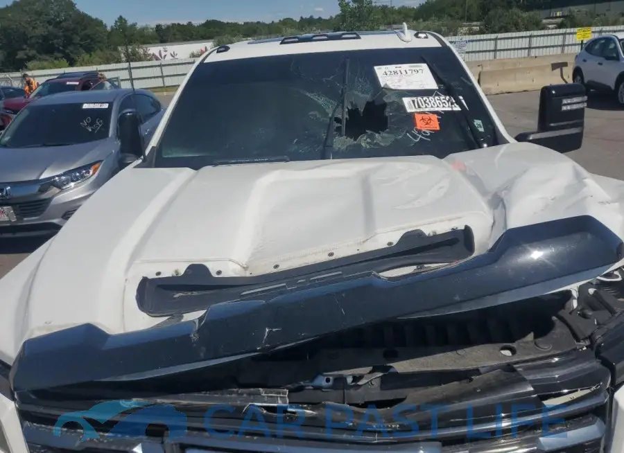 1GT49PEY1RF118373# 11
