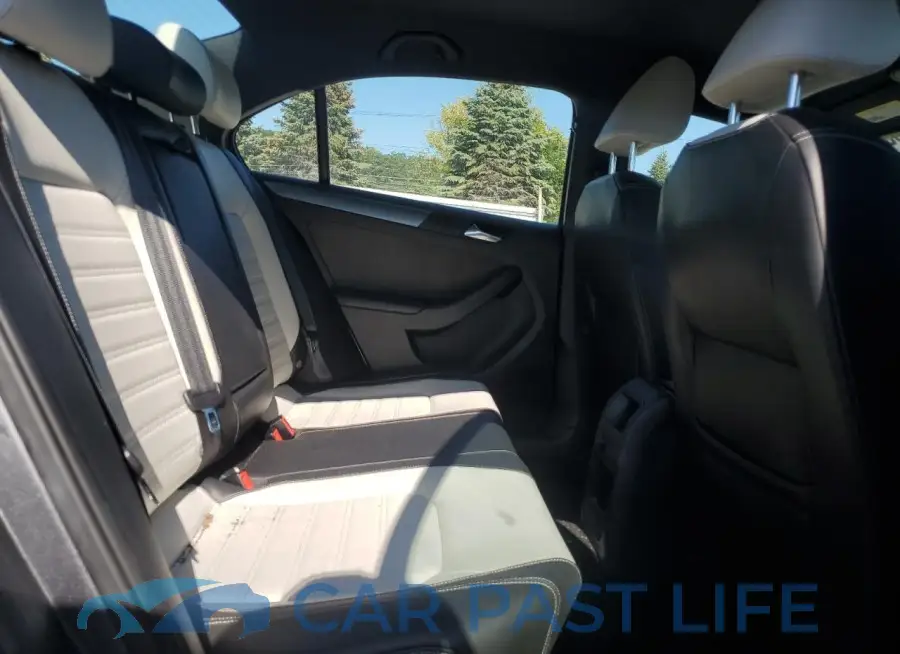 3VWD17AJ6GM268361# 10
