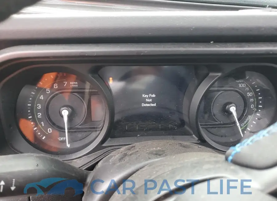 1C4RJXR60RW292635# 9