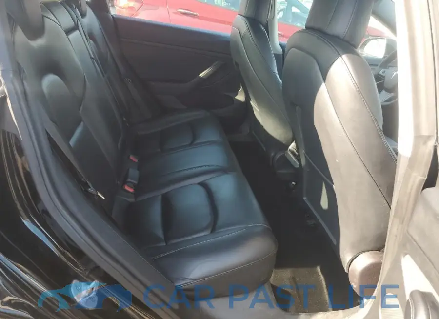 5YJ3E1EB8NF233535# 10