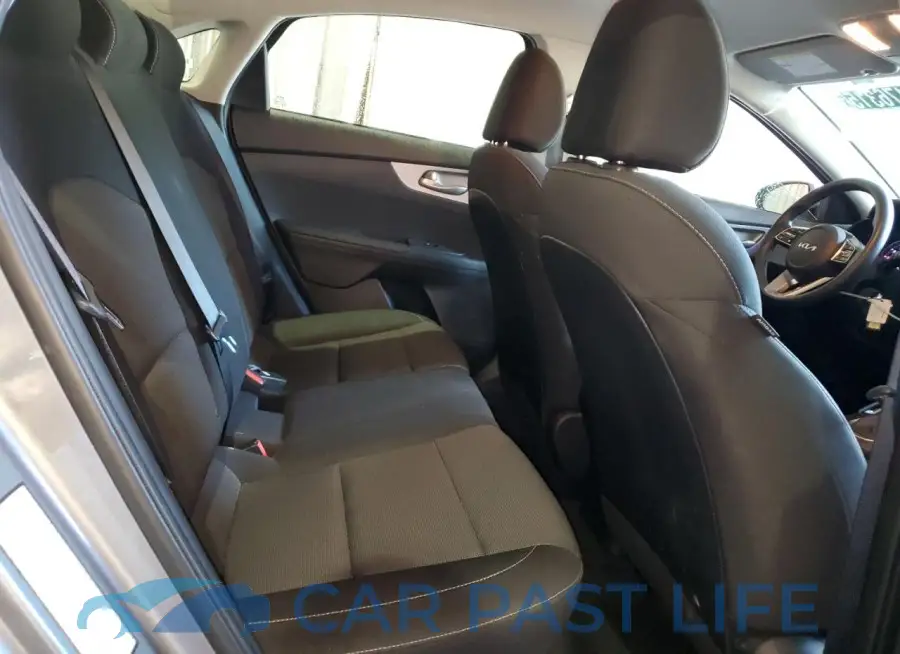 3KPF24AD9RE809742# 10