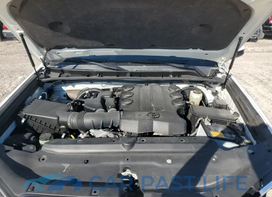 JTEAU5JR5P5282048# 12