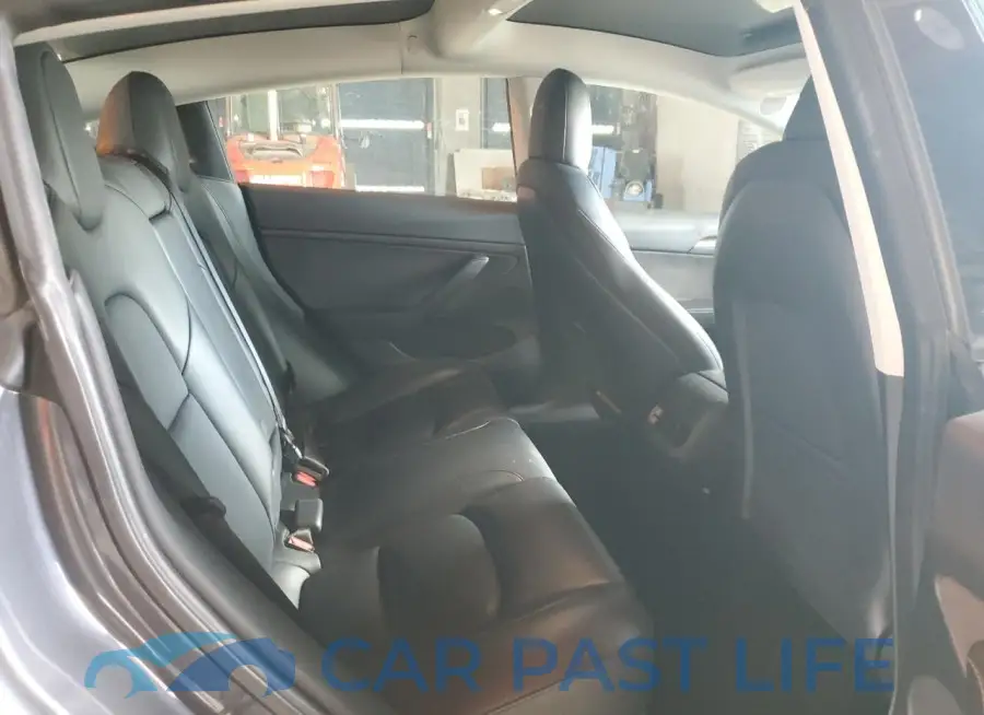 5YJ3E1EAXPF447985# 10